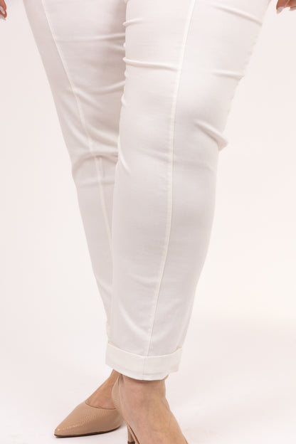 מכנסיים לבנים עם גומי